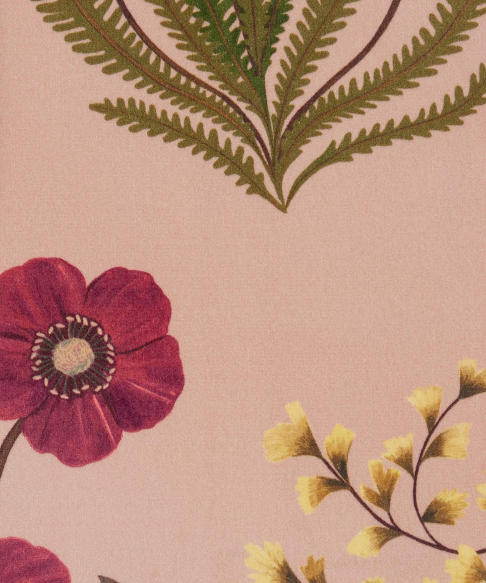 Botanical Flora Wellington Velvet in Lacquer
