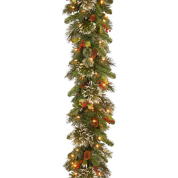 14 Christmas Garlands With Lights — Pre-Lit Garlands