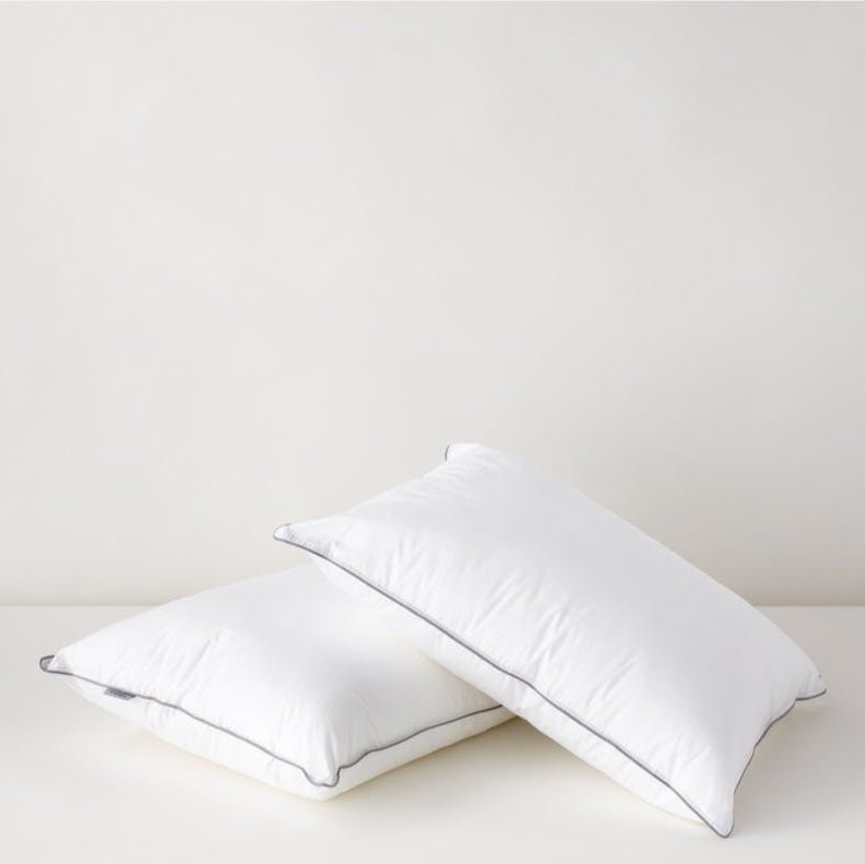 This Popular Bed Pillow Set Is at Its Cheapest Price Before Black
