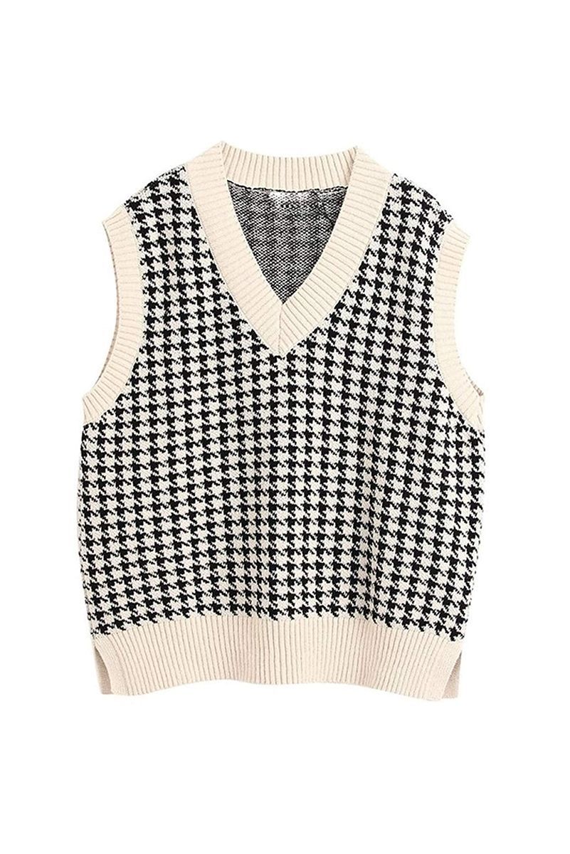 verdrietig Ontembare gewoon The Best Women's Sweater Vests to Layer Over Everything