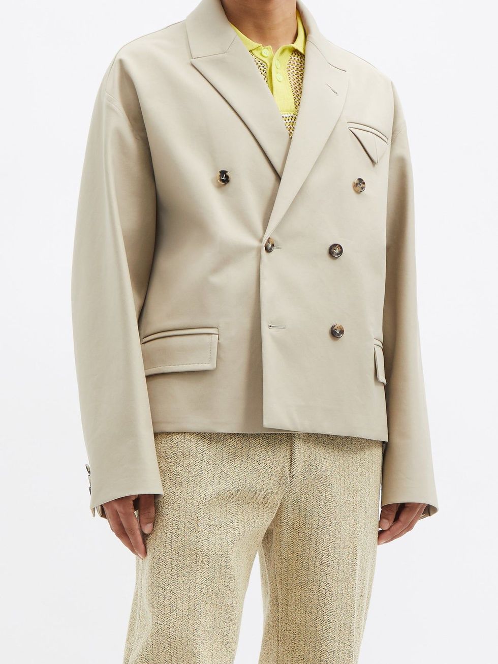 男生西裝推薦：Bottega Veneta雙排扣短版西裝外套