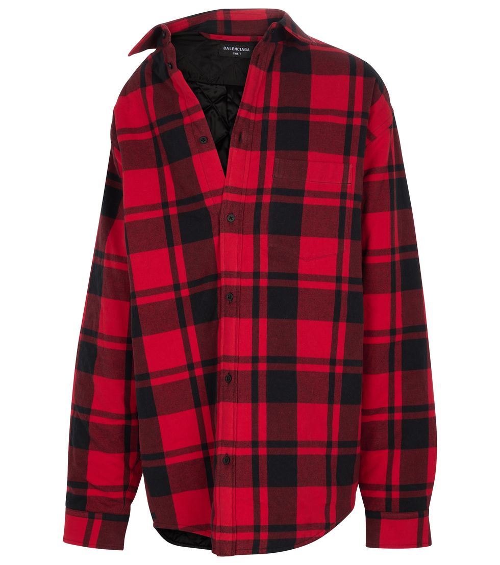 2021秋冬流行穿搭推薦：Balenciaga黑紅格紋襯衫式外套