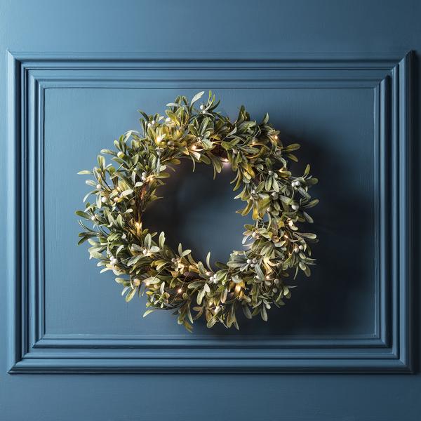 Mistletoe Christmas Wreath