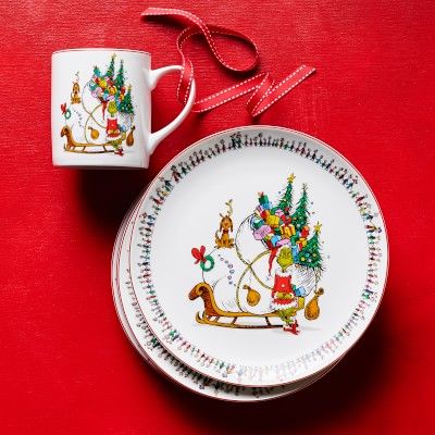 The Grinch Dinnerware Collection