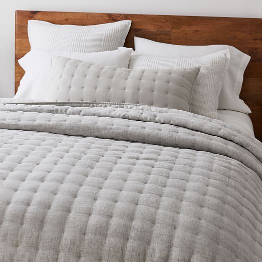Quilt vs Comforter - Pros and Cons of Comforters vs Quilts