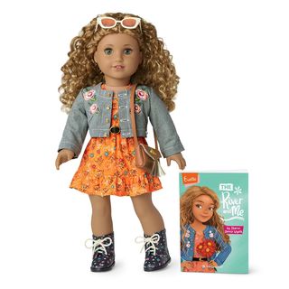 Evette Doll, Book and Accessories