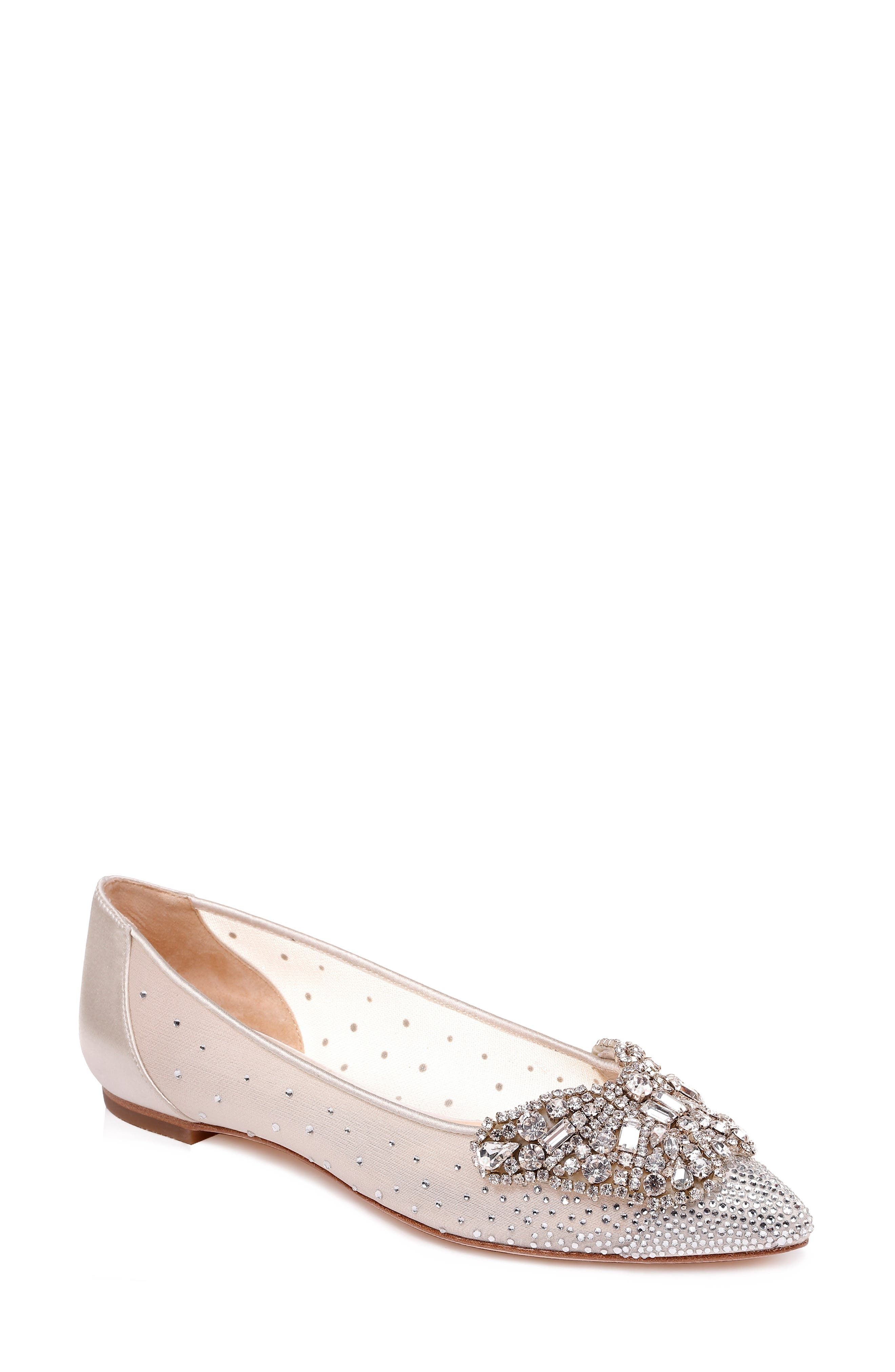 15 Winter Wedding Shoes for Brides 2021