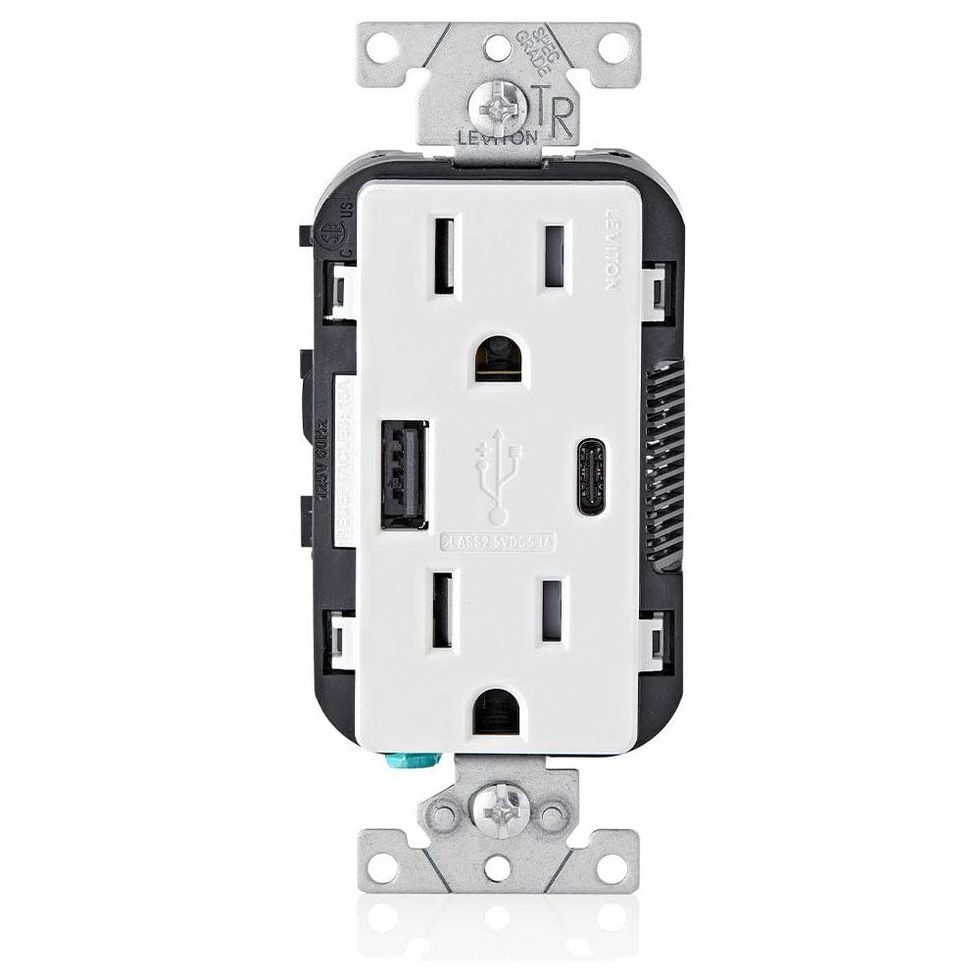 Leviton T5633 Wall Outlet