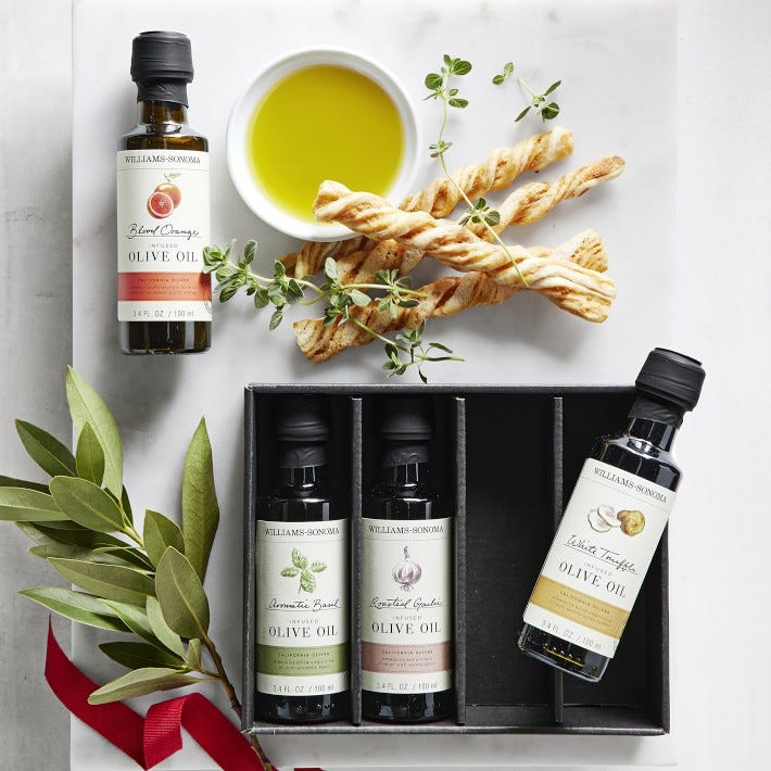 https://hips.hearstapps.com/vader-prod.s3.amazonaws.com/1636408083-williams-sonoma-infused-olive-oil-gift-set-1-o.jpg?crop=1xw:1.00xh;center,top&resize=980:*