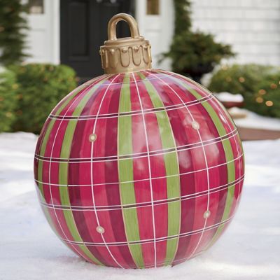 11 Large Christmas Ornaments to Add to Your Yard This Year