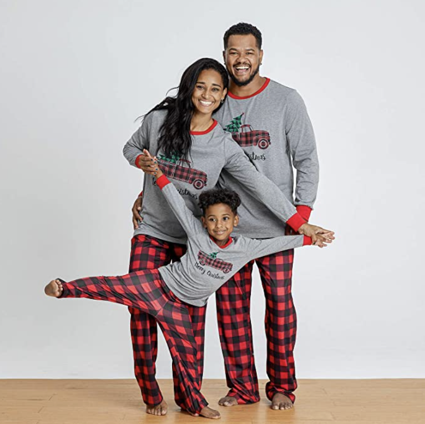 and Adults，100% Soft Fleece Matching Pajamas Teens E.W Apparel Family Matching Christmas Pajamas for Kids 