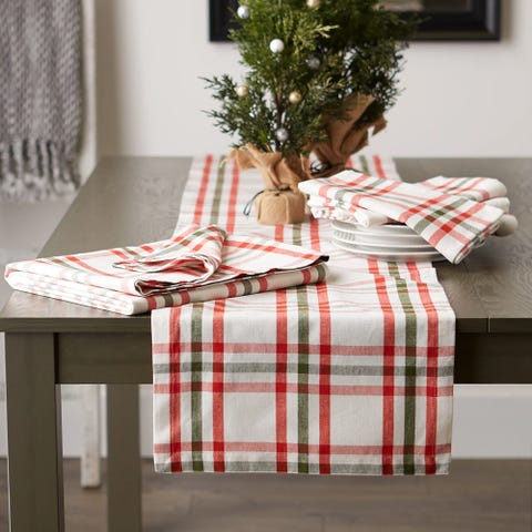 20 Best Christmas Table Runners for 2021 - Festive Holiday Table Runners