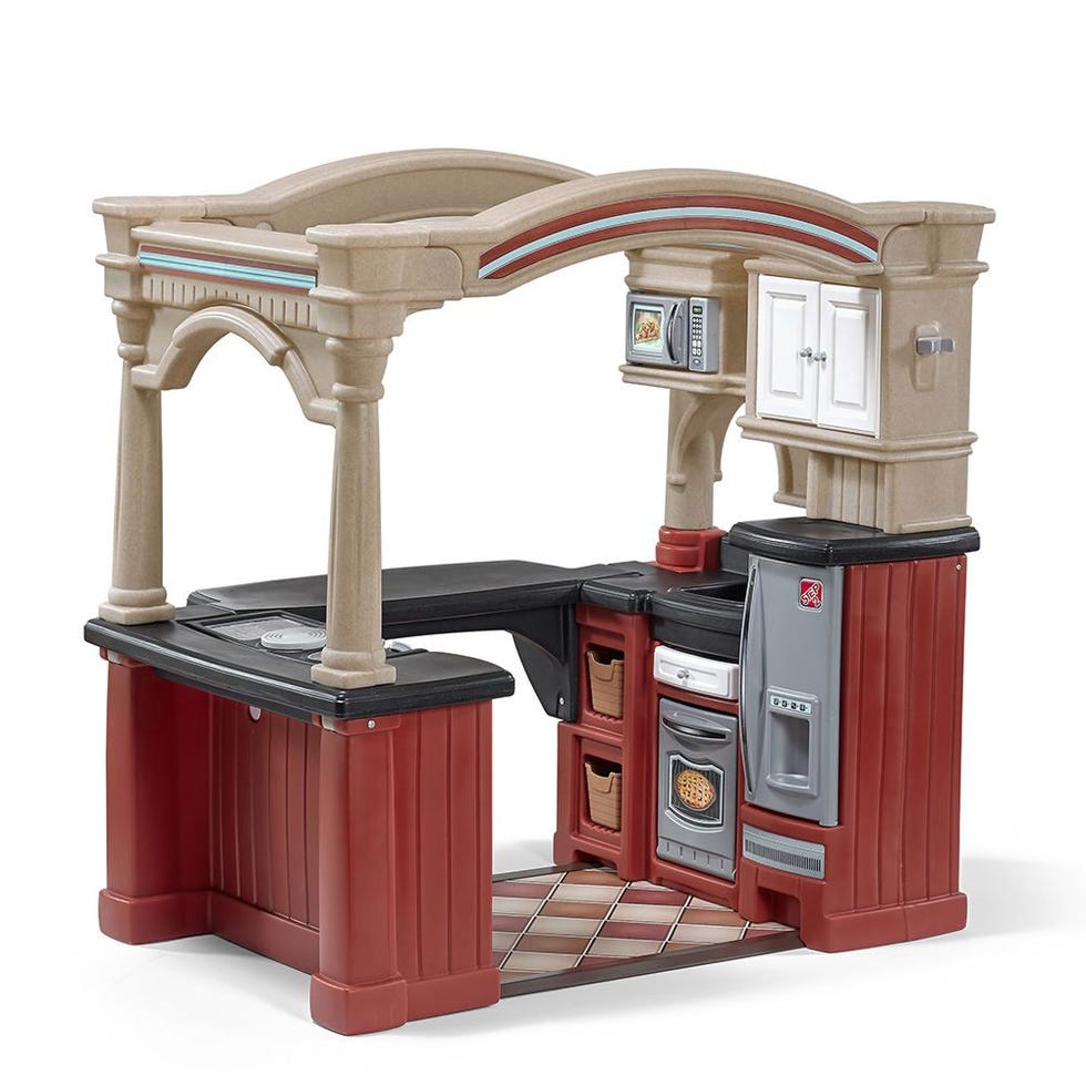 Step2 Grand Walk-In Kitchen
