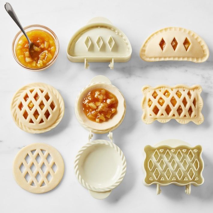 Mini Bundt & Mini Pie Maker Gift Set