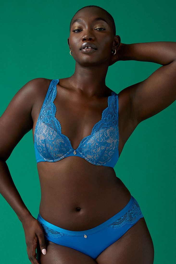 The Best Bras for Asymmetrical Breasts or Uneven Boobs
