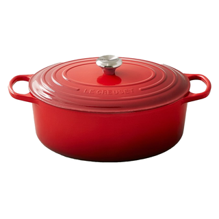 Le Creuset Signature Enameled Cast Iron Oval Dutch Oven Le Creuset Signature Enameled Cast Iron Oval Dutch Oven