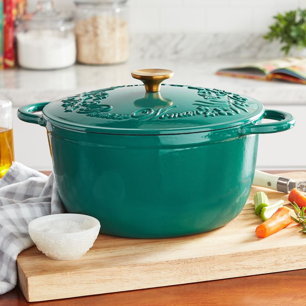 The Pioneer Woman Holiday Dutch Oven at Walmart - Where to Buy Ree