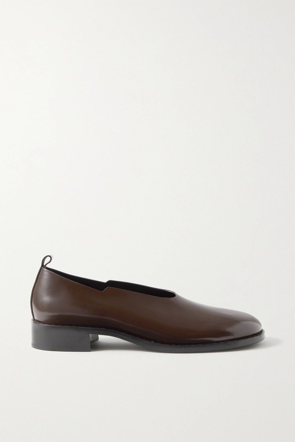 簡約風格樂福鞋推薦：The Row Monceau栗色亮皮樂福鞋