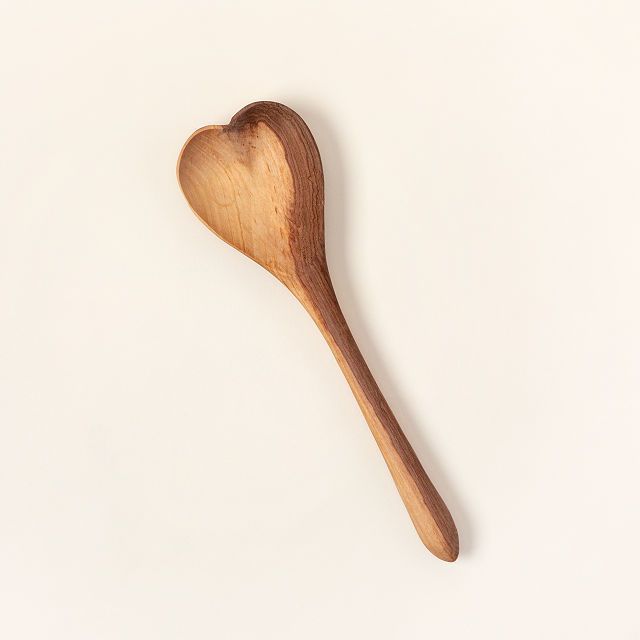 https://hips.hearstapps.com/vader-prod.s3.amazonaws.com/1637976856-best-valentines-day-gift-ideas-heart-wooden-spoon-1637976824.jpg?crop=1xw:1xh;center,top&resize=980:*