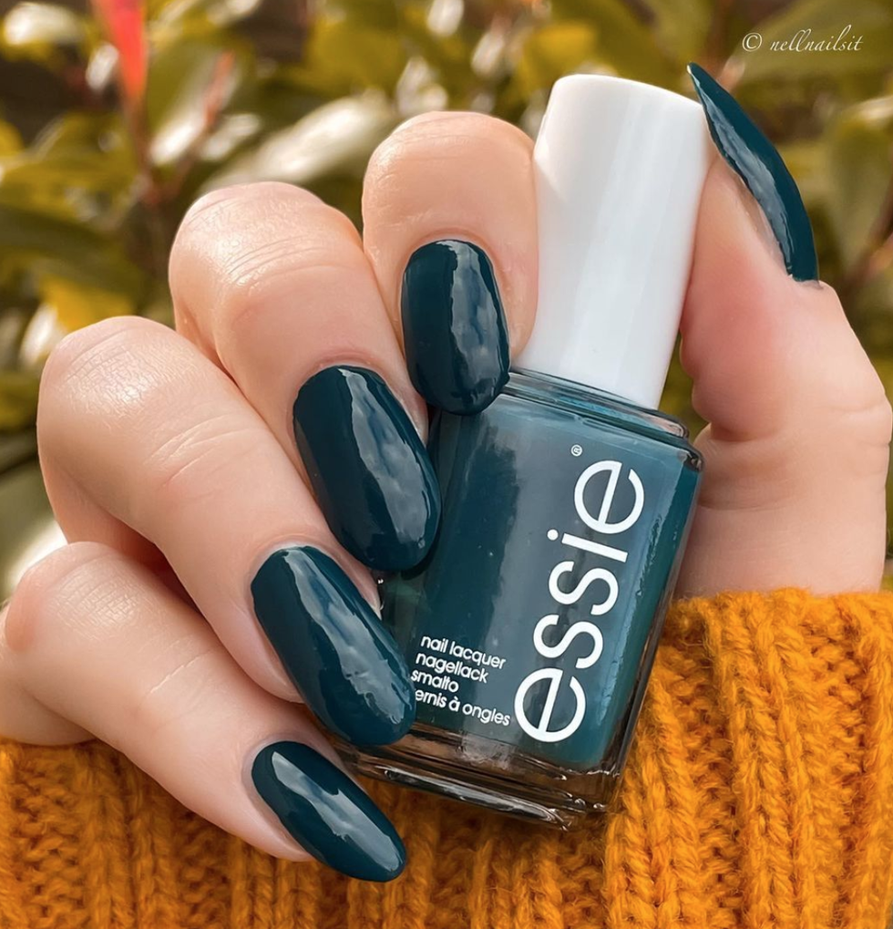 15 Trending Winter Nail Polish Colors That Are Beyond Pretty