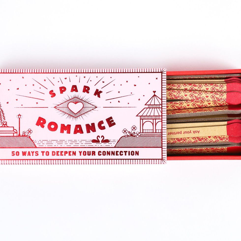 Spark Romance: 50 maneiras de aprofundar sua conexão 