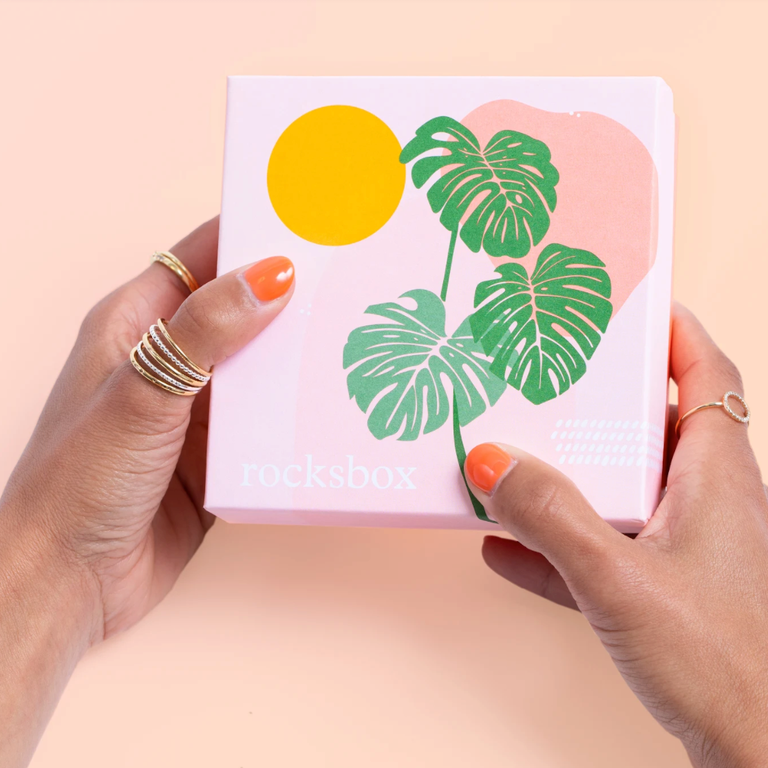 15 Sweet and Romantic Valentine's Day Gift Ideas for Her 27 1638370761 valentines day gifts for her rocksbox 1638370745.png?crop=0
