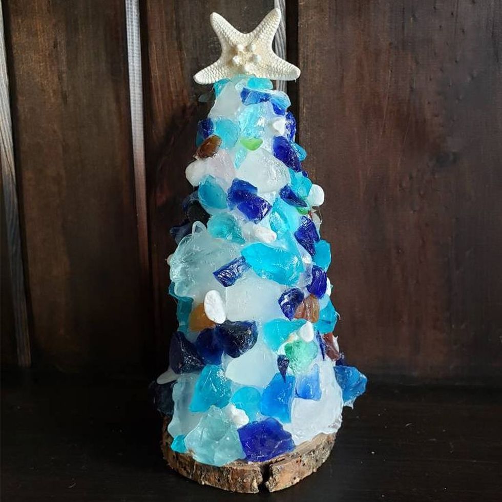 These Seashell Trees on Etsy Will Add a Nautical Vibe to Your Christmas ...