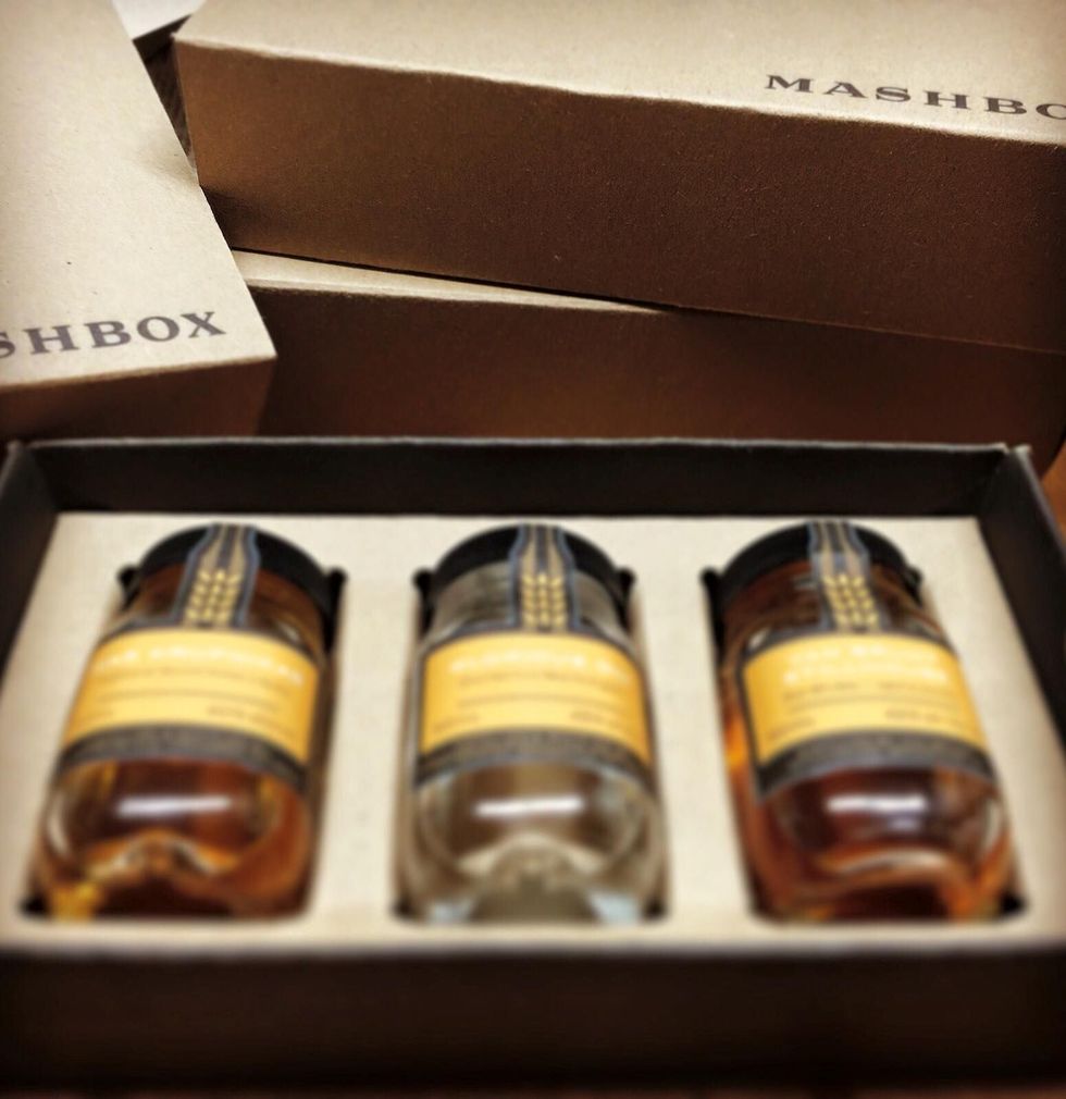 A Must Have for Whiskey Lovers - The Asobu Whiskey Kuzie 
