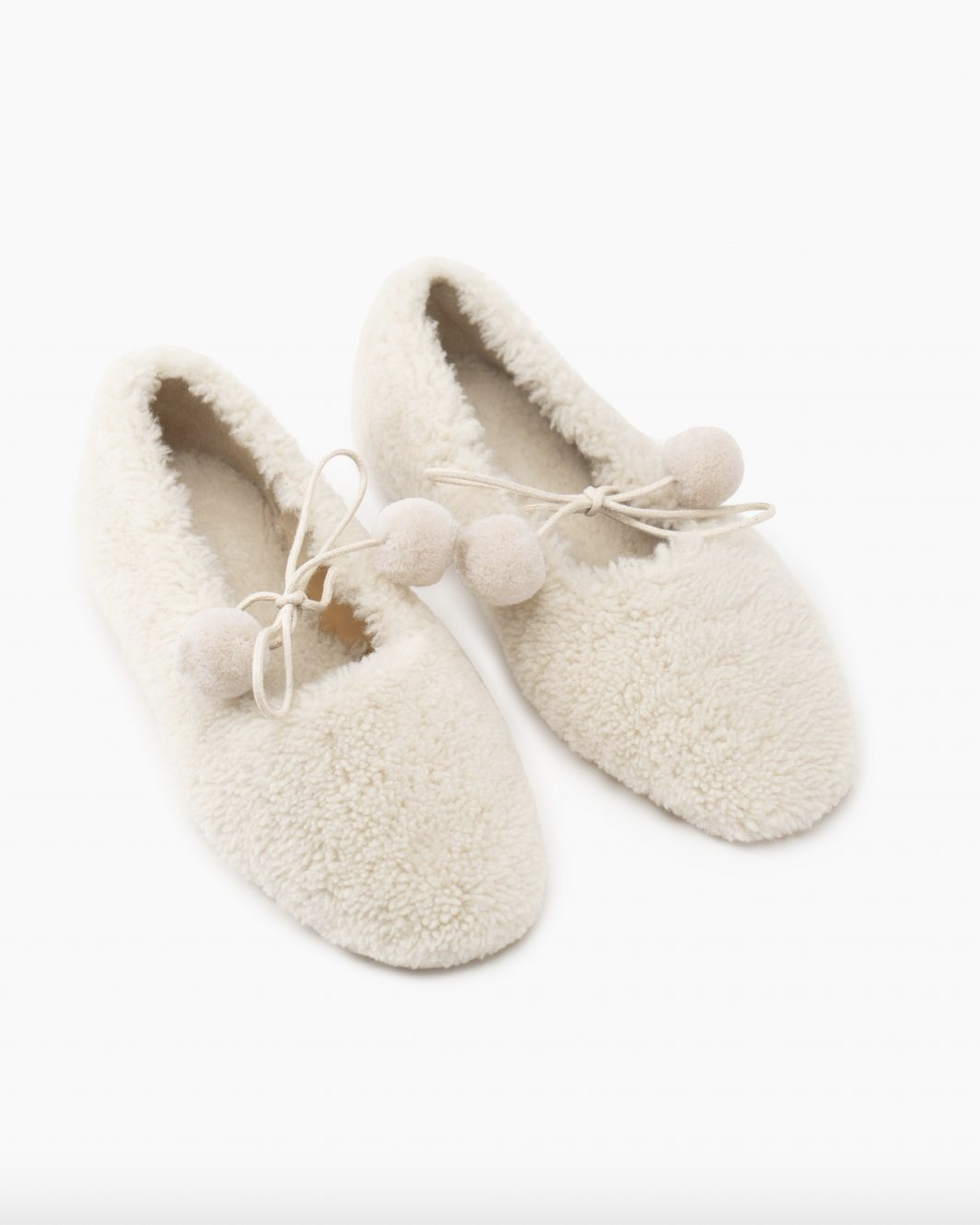 19 Most Comfy Flat Shoes 2023—Cute and Comfortable Flats