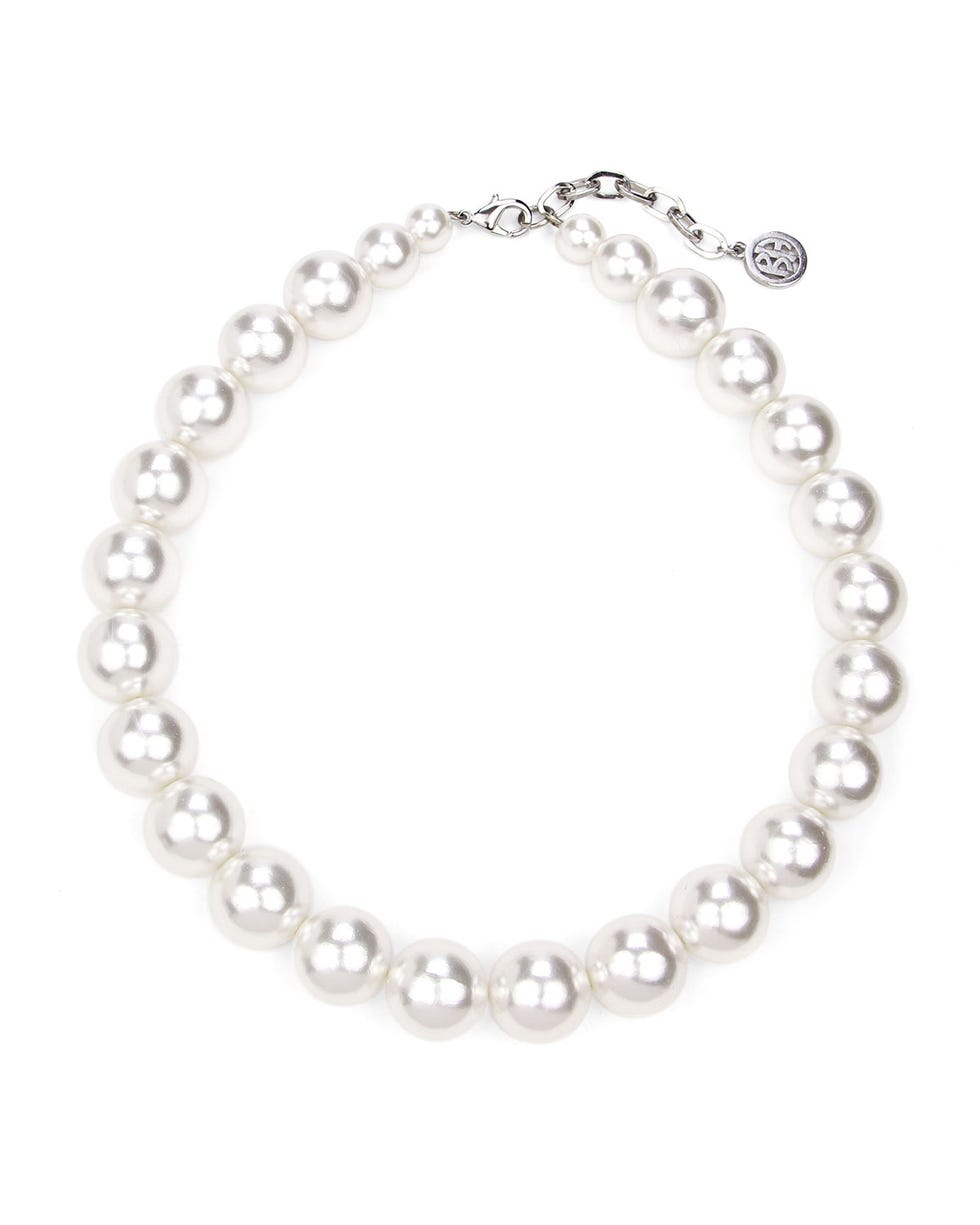 Emily's Oversized Pearl Neckace