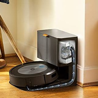 Roomba j7 + self-draining robot vacuum cleaner (7550)