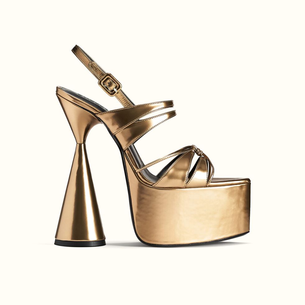 女神卡卡同款單品：D'accori金屬質感粗跟設計高跟鞋