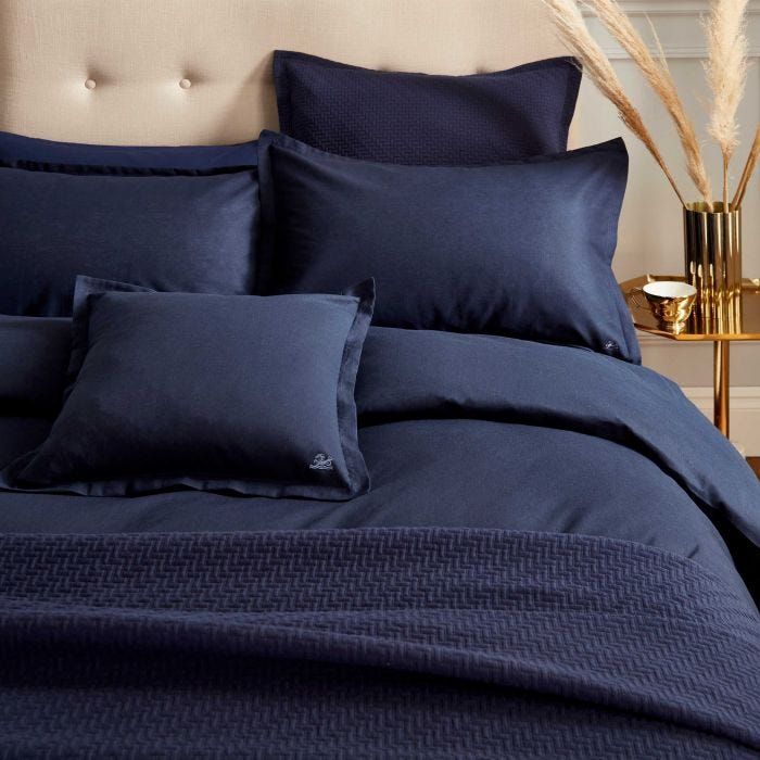 Navy Bedding Sets To Make Your Bedroom, Navy Blue And White Duvet Cover King