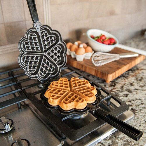 SOONHUA Double Heart Waffle Maker, Makes 10 Mini Hearts or 2 Large