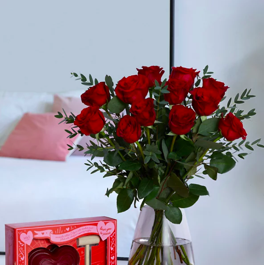 pics of roses and chocolates