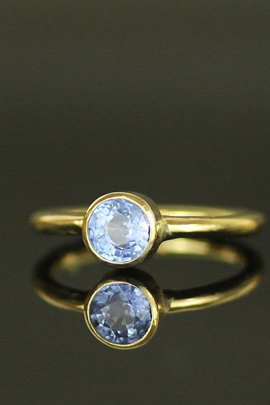 Cornflower Blue Sapphire Engagement Ring with Recycled Real 18ct Gold: Unique engagement rings