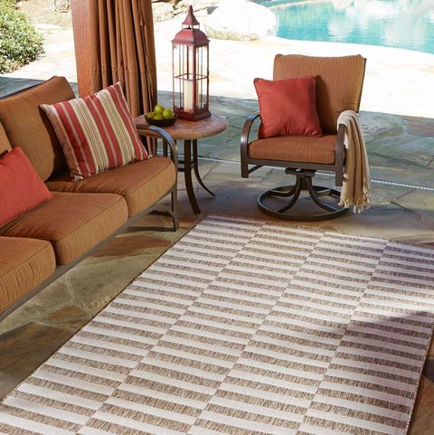 9 Best Outdoor Rugs For Your Deck, What Type Of Rug Is Best For Outdoors
