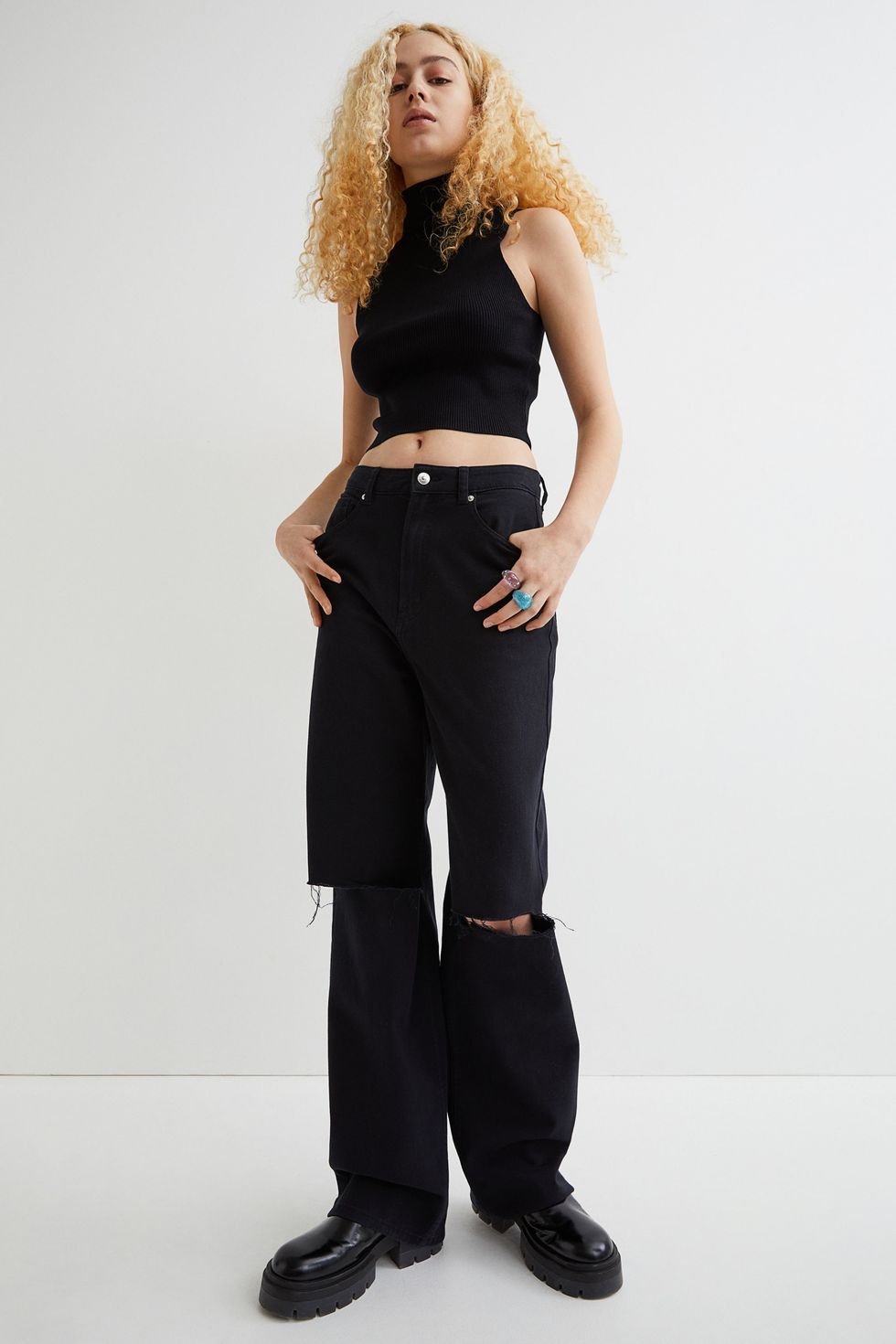 21 Cute Crop Top Outfit Ideas to Wear and Shop in 2023