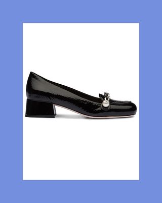 Chain Link-Trim Loafers