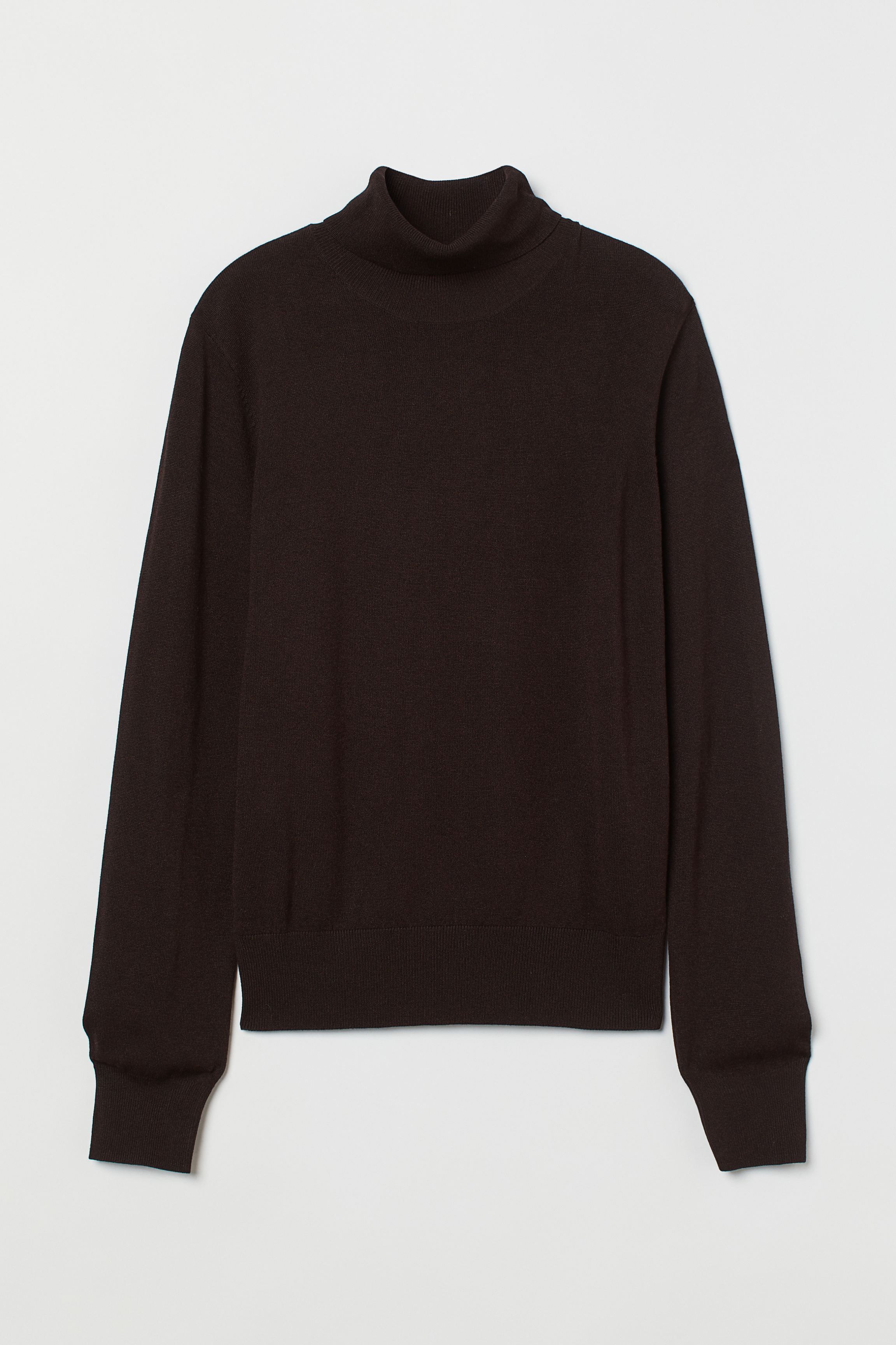 Fine-knit Turtleneck Sweater