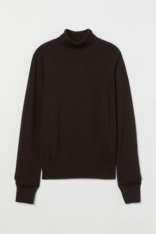 Fine-knit Turtleneck Sweater