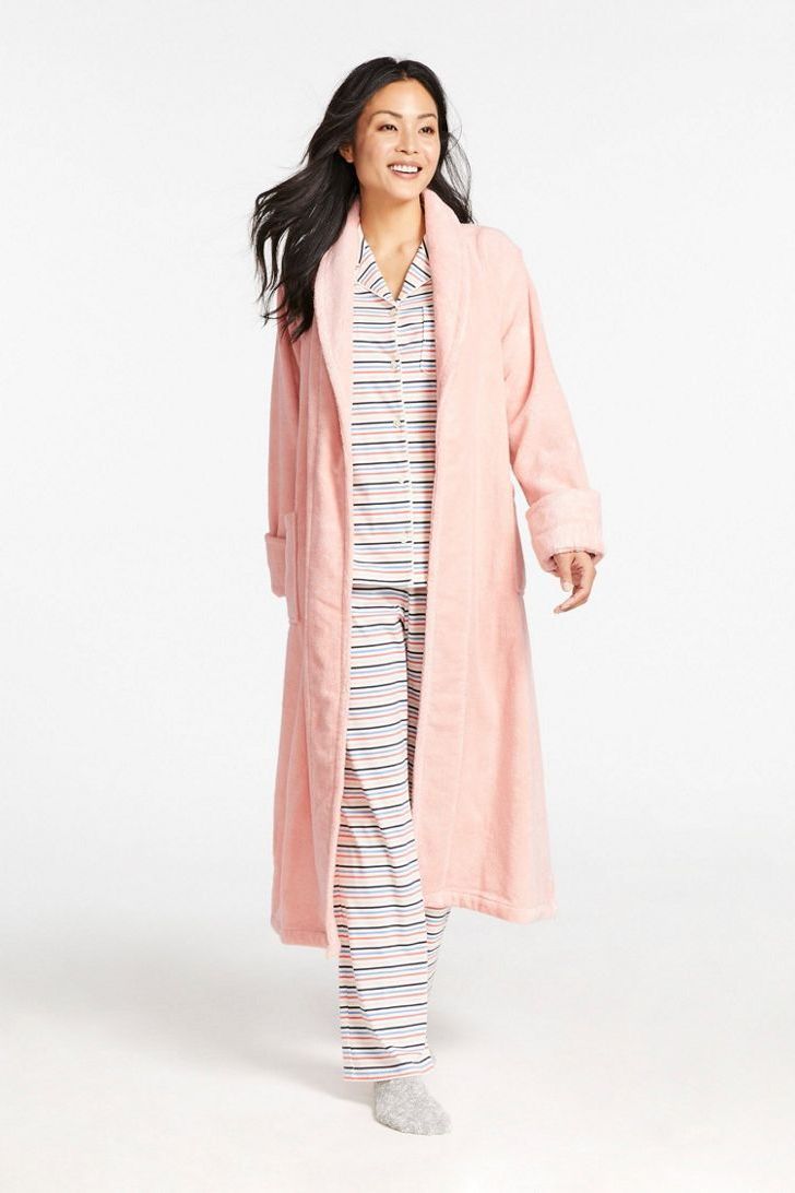 Best Organic Robes: What to Look for in an Organic Bathrobe