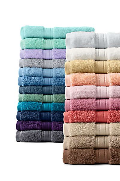 These Bath Towels With 5,000+ 5-Star Reviews Are on Sale for Just $5