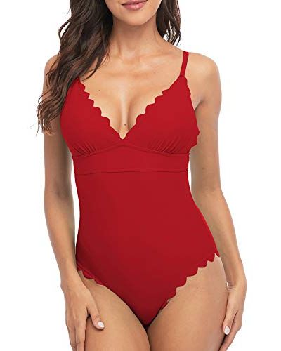 👉 8 Best Swimsuits for Small Busts on
