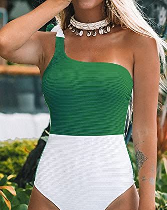 32 Bikinis for Small Busts 2024 - Best Swimsuits for Small Boobs