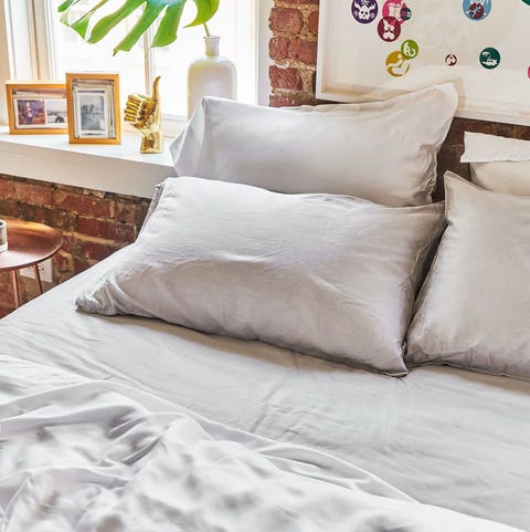 17 Best Cooling Sheets - Bed Sheets for Hot Sleepers in 2023