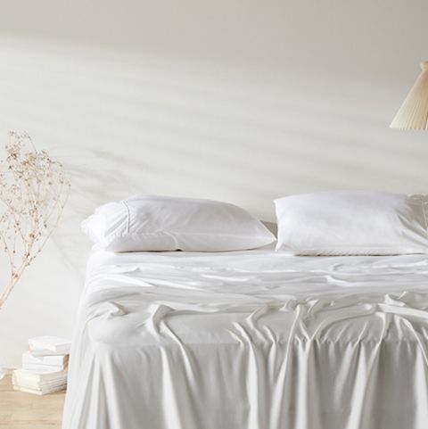17 Best Cooling Sheets - Bed Sheets for Hot Sleepers in 2022