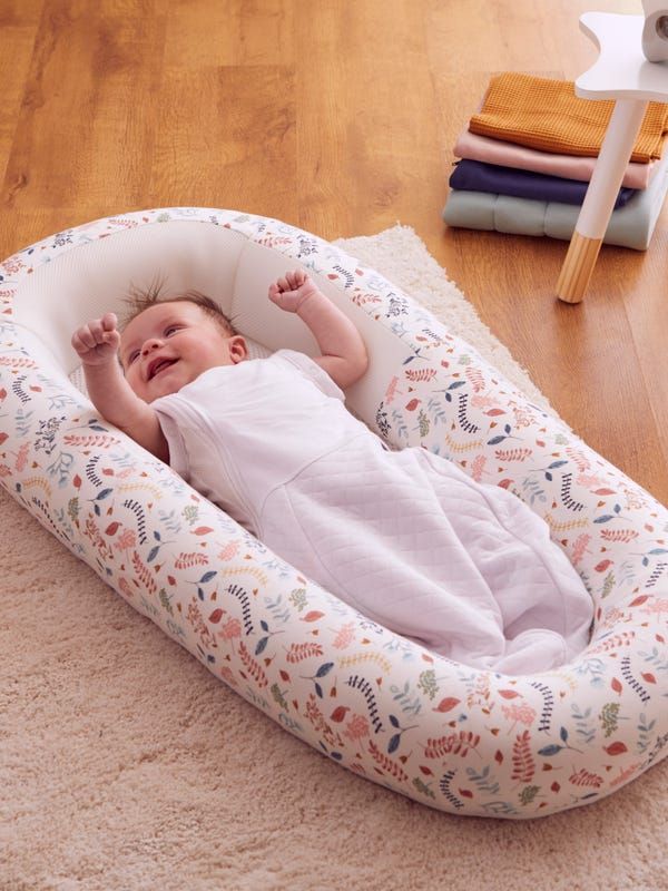 Re-Born Baby Cocoon Sleep Nest Cushion Breathable SnugglePod Pink Star Fleece 