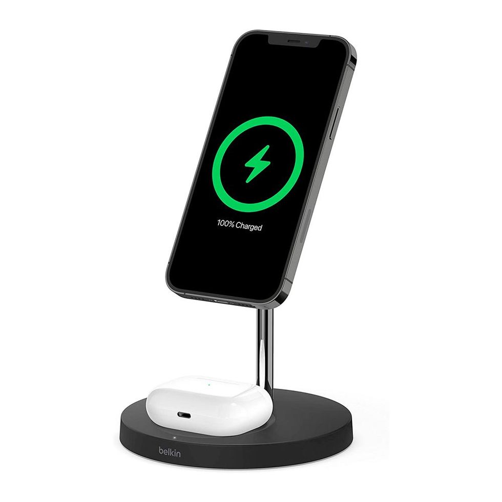 8 Best Apple Charging Stations for Multiple Devices in 2021