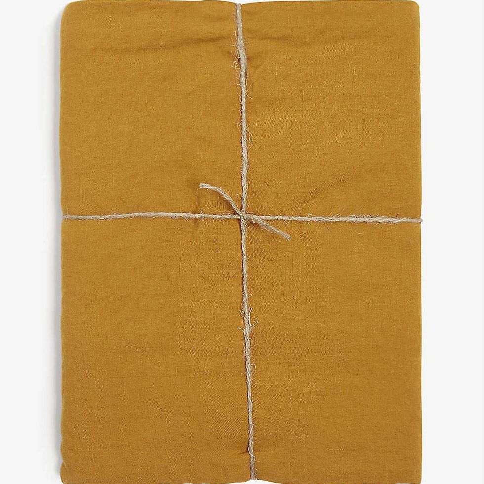 Nais Linen Tablecloth
